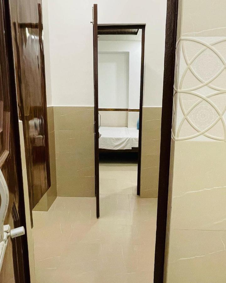 Hotel Dileep42 Лакхнау Экстерьер фото