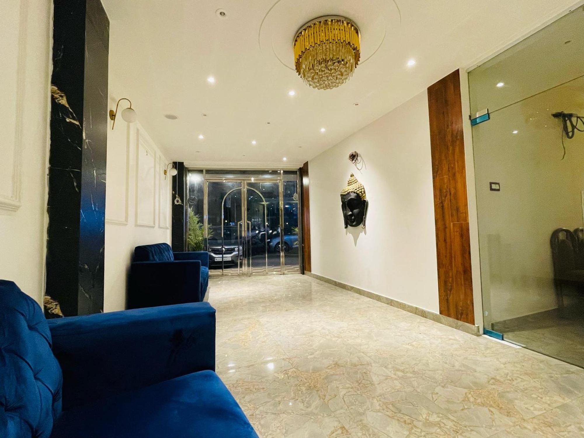 Hotel Dileep42 Лакхнау Экстерьер фото